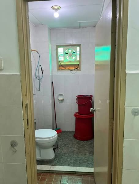 Rumah Teres 2 Tingkat untuk Dijual di Taman Puncak Jalil (Seri Kembangan) - Jeffrey Yap - Bathroom - PropertyGuru.com.my