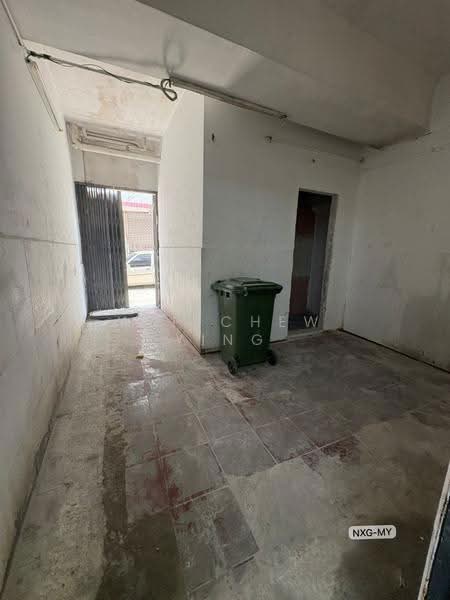 Kedai untuk Disewa di Bandar Bukit Tinggi (Klang) - Yap Chew Ying - Entrance - PropertyGuru.com.my