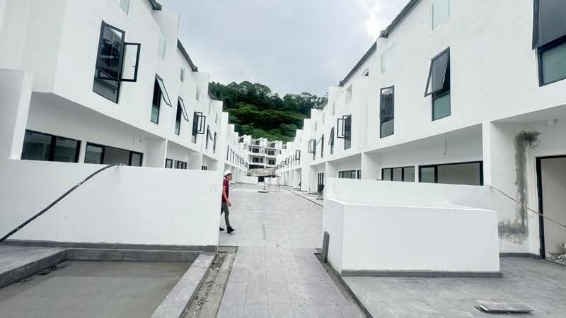 3.5-storey Terraced House for Sale in Empire Residence (Petaling Jaya) - Amelie Tan - PropertyGuru.com.my