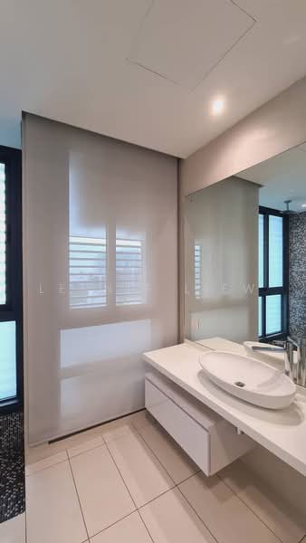 Servis Apartment untuk Disewa di Vogue Suites One - Lennie Liew - Bathroom - PropertyGuru.com.my