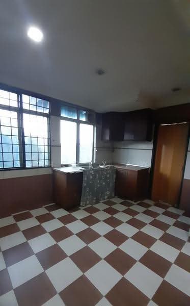 Pangsapuri untuk Dijual di Desa Mentari Apartment - Sherry Aw - Kitchen - PropertyGuru.com.my