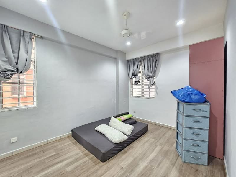 Condominium for Sale at Greenview Residence - Sherene Goh - Bedroom - PropertyGuru.com.my