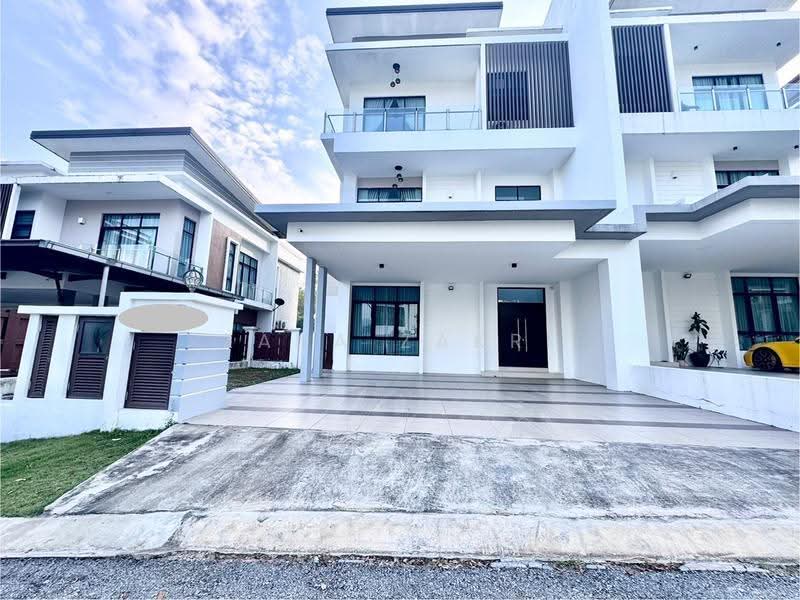 Semi-Detached House for Sale in Taman Melawati (Ulu Kelang) - Zana Zakri - PropertyGuru.com.my
