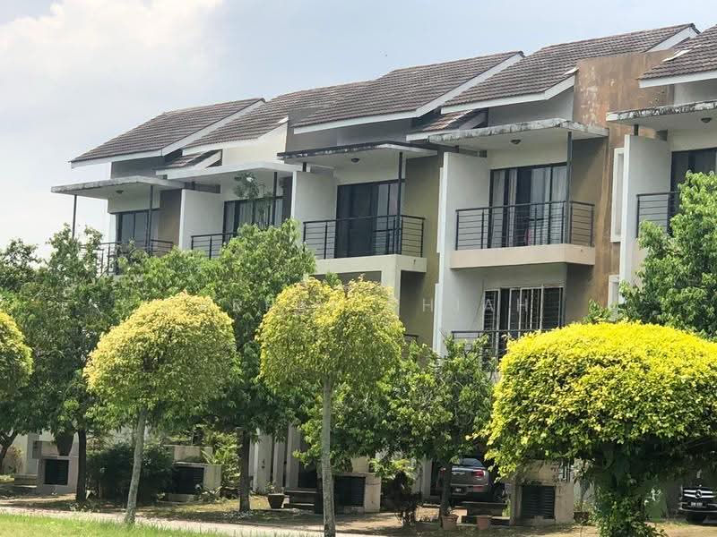 Rumah Teres 2.5-Tingkat untuk Dijual di Lake Edge (Puchong) - Carrey Chiah - PropertyGuru.com.my