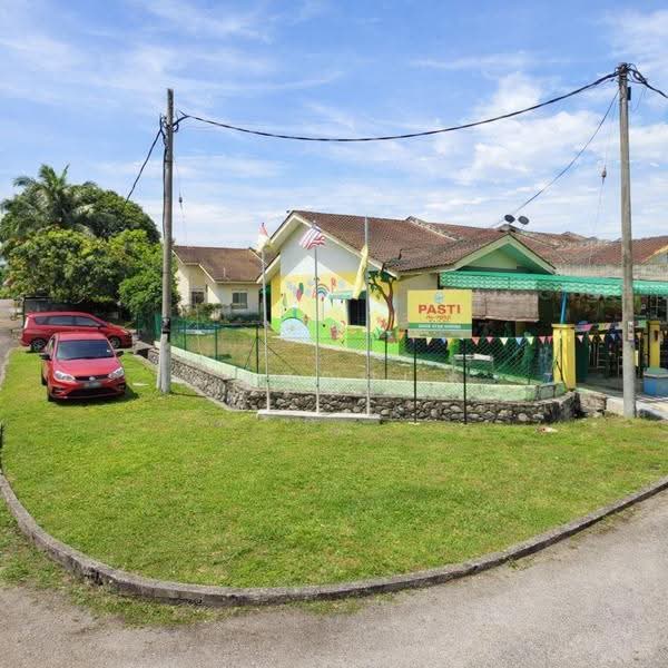 Rumah Teres 1-Tingkat untuk Dijual di Port Dickson (Negeri Sembilan) - Azrul Othman - Exterior - PropertyGuru.com.my