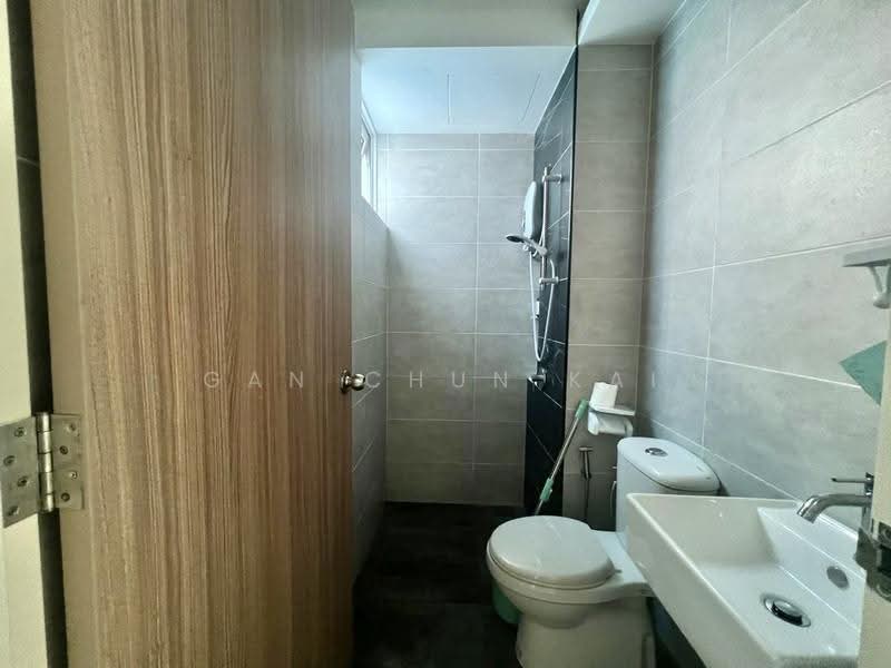 Condominium for Rent at QuayWest Residence - Gan Chun Kai - Bathroom - PropertyGuru.com.my