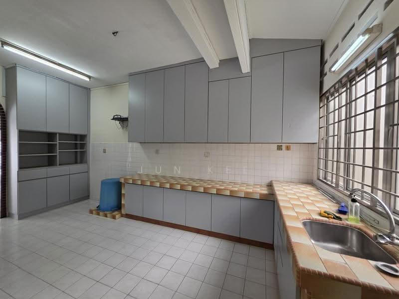 2-storey Terraced House for Sale in Taman Bukit Intan (Sri Petaling) - Jun Kee - Kitchen - PropertyGuru.com.my