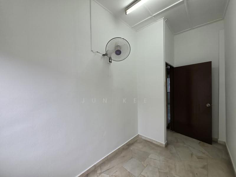 2-storey Terraced House for Sale in Taman Bukit Intan (Sri Petaling) - Jun Kee - Bedroom - PropertyGuru.com.my