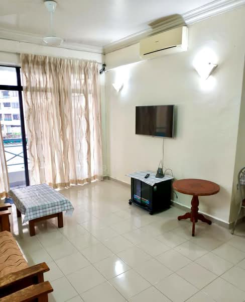 Kondominium untuk Disewa di Sunny Ville Condominium - Gan Chun Kai - Living Room - PropertyGuru.com.my