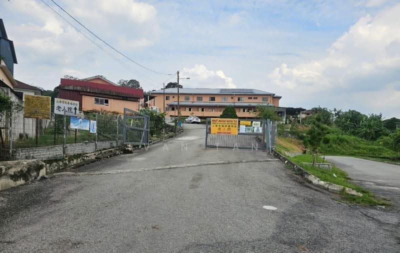 Agricultural Land for Sale in Kampung Sungai Makau (Hulu Langat) - Ivan Tan - PropertyGuru.com.my