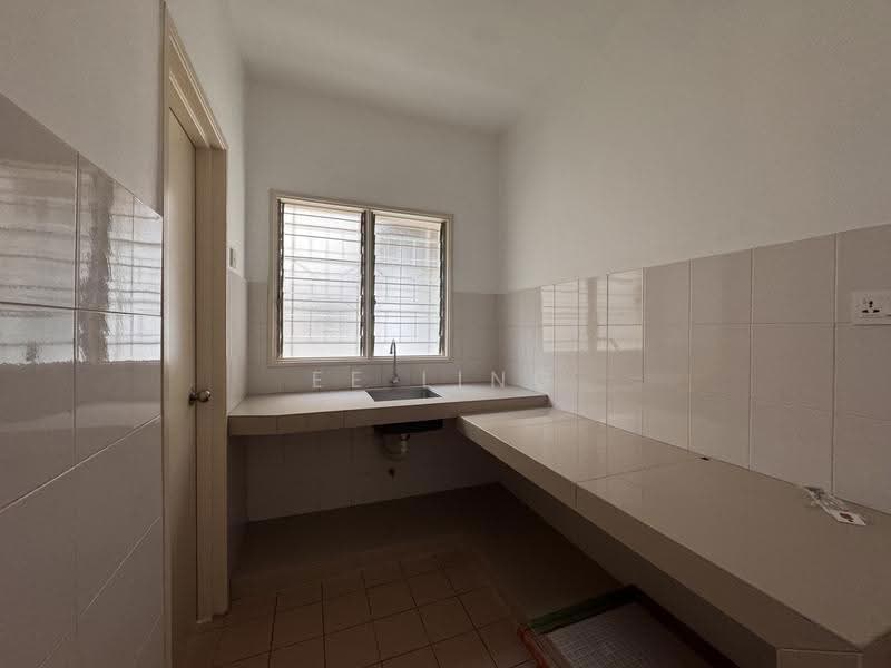 Apartment for Sale at Semarak Apartment - EE Ling - Kitchen - PropertyGuru.com.my
