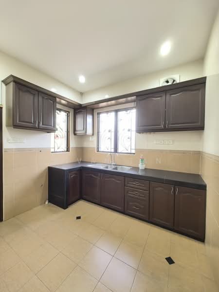 Semi-Detached House for Sale in Bandar Bukit Tinggi 2 (Klang) - Vivan Tan - Kitchen - PropertyGuru.com.my