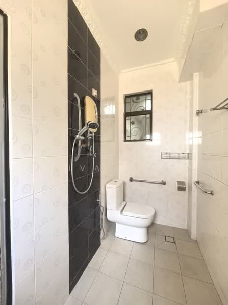 Semi-Detached House for Sale in Bandar Bukit Tinggi 2 (Klang) - Vivan Tan - Bathroom - PropertyGuru.com.my
