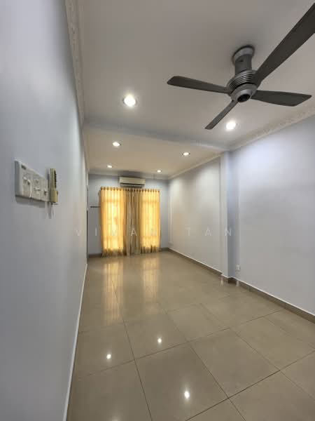 Semi-Detached House for Sale in Bandar Bukit Tinggi 2 (Klang) - Vivan Tan - Living Room - PropertyGuru.com.my
