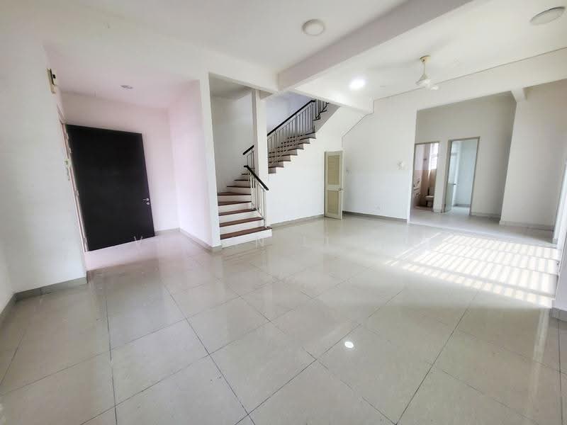Rumah Berkembar untuk Dijual di Taman Pelangi Semenyih 2 (Semenyih) - Vivian Liong - Living Room - PropertyGuru.com.my