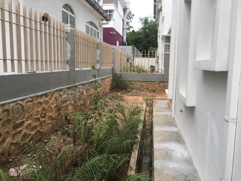 Rumah Berkembar untuk Dijual di Taman Pelangi Semenyih 2 (Semenyih) - Vivian Liong - Exterior - PropertyGuru.com.my