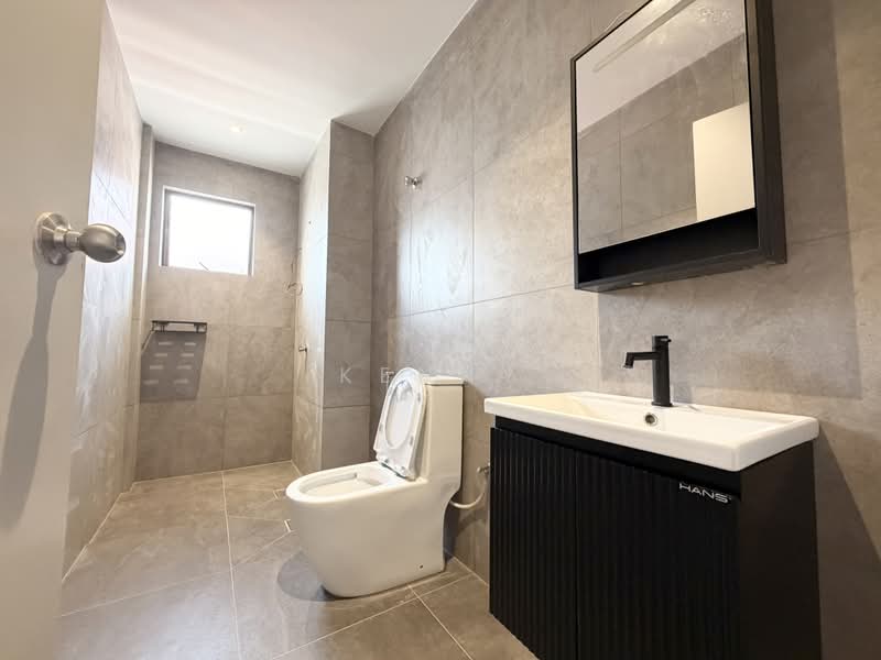 Rumah Berkembar untuk Dijual di Glenmarie (Selangor) - Kenny Chua - Bathroom - PropertyGuru.com.my