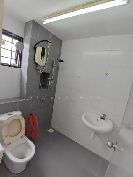 2-storey Terraced House for Sale in Setia Indah (Setia Alam) - Olivia Hoh - Bathroom (second bedroom) - PropertyGuru.com.my