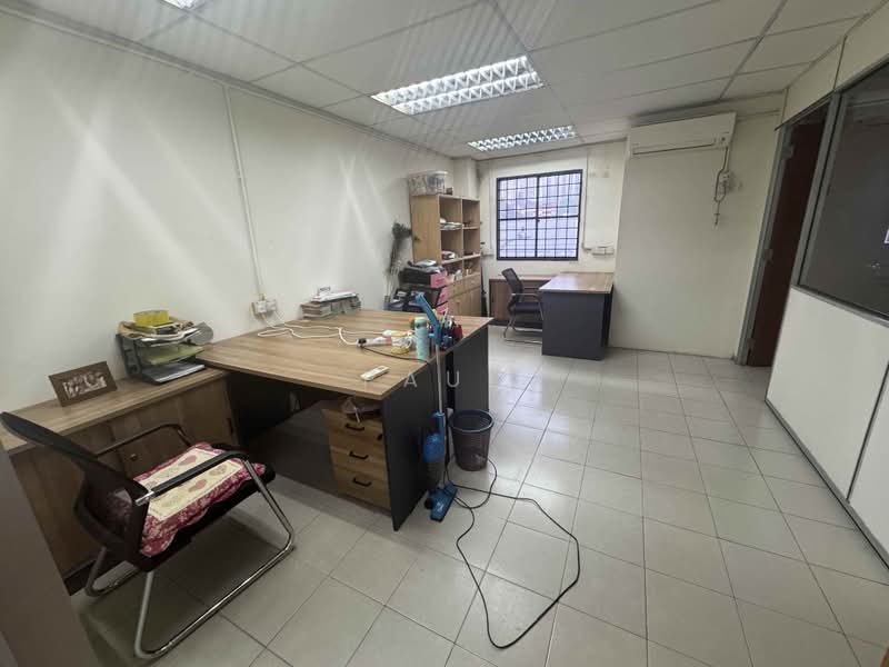 Office for Rent in Taman Tan Yew Lai (Jalan Klang Lama (Old Klang Road)) - Paul Lee - Study - PropertyGuru.com.my