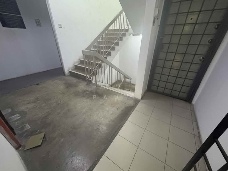 Office for Rent in Taman Tan Yew Lai (Jalan Klang Lama (Old Klang Road)) - Paul Lee - Entrance - PropertyGuru.com.my