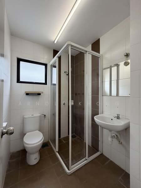 Rumah Teres 3 Tingkat untuk Dijual di Abadi Heights (Puchong) - Arnold Khong - Bathroom - PropertyGuru.com.my