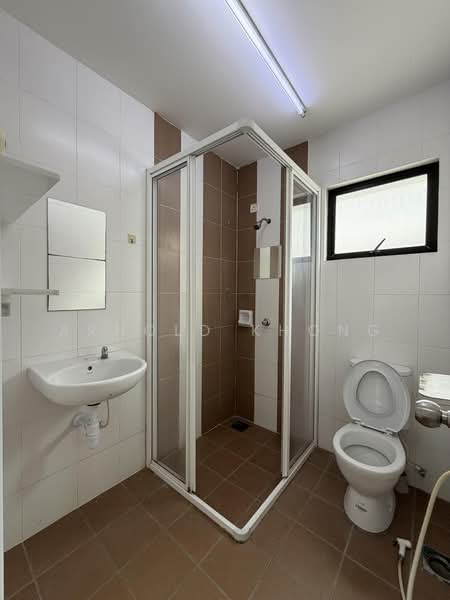 Rumah Teres 3 Tingkat untuk Dijual di Abadi Heights (Puchong) - Arnold Khong - Bathroom - PropertyGuru.com.my