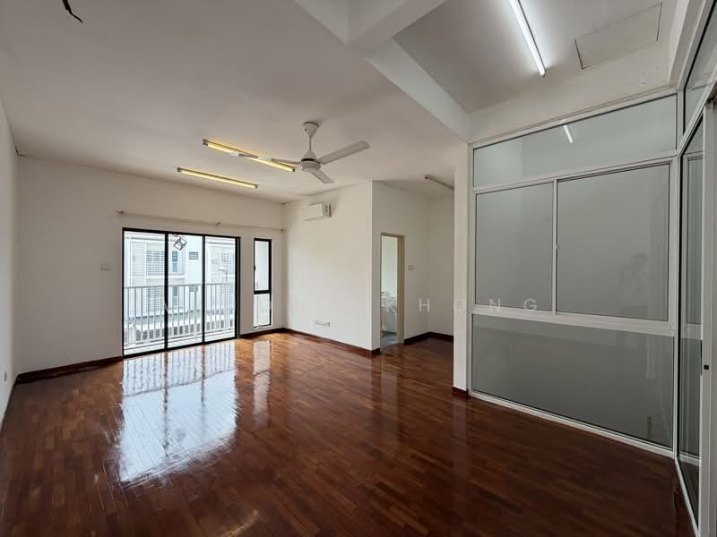 Rumah Teres 3 Tingkat untuk Dijual di Abadi Heights (Puchong) - Arnold Khong - Living Room - PropertyGuru.com.my
