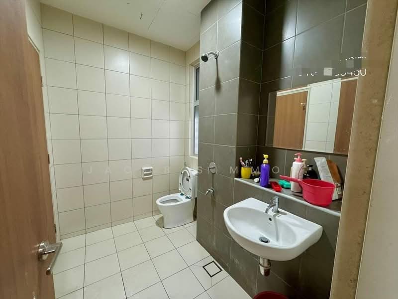 Rumah Teres 2-Tingkat untuk Disewa di Bandar Serenia (Dengkil) - Jacob Simmon - Bathroom - PropertyGuru.com.my