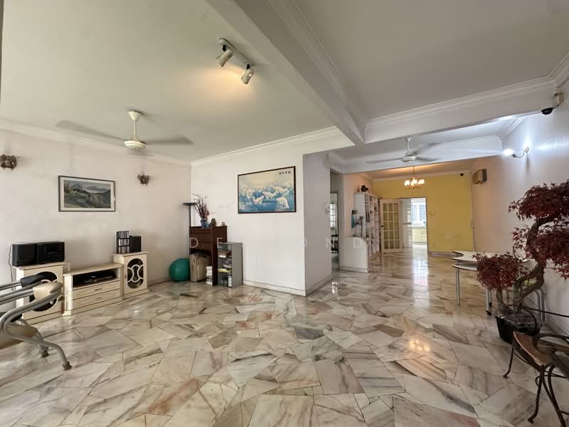 Rumah Teres 2 Tingkat untuk Dijual di Taman Sea (Petaling Jaya) - Desmond Tan - Living Room - PropertyGuru.com.my