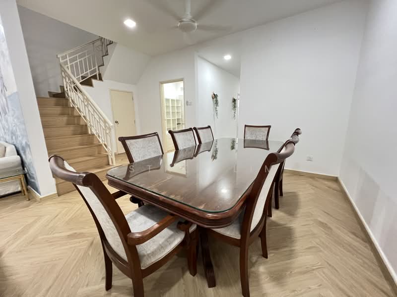 2-storey Terraced House for Rent in Kota Damansara (Selangor) - Esther Lim - Dining Room - PropertyGuru.com.my