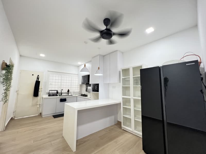2-storey Terraced House for Rent in Kota Damansara (Selangor) - Esther Lim - Kitchen - PropertyGuru.com.my