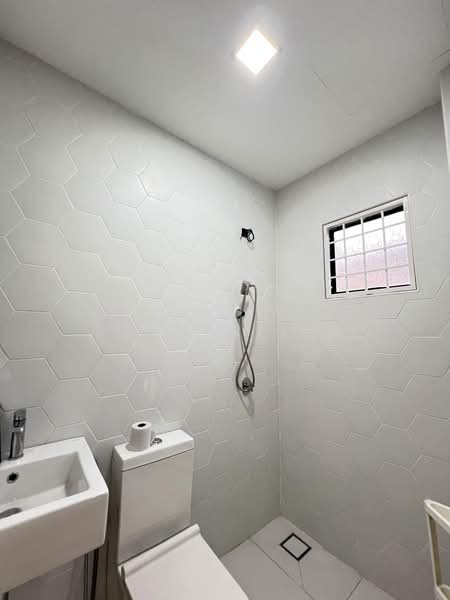 2-storey Terraced House for Rent in Kota Damansara (Selangor) - Esther Lim - Bathroom - PropertyGuru.com.my
