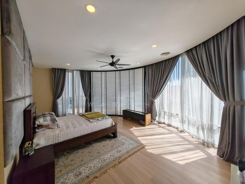 Service Residence for Sale at The Oval - Wan CH - Bedroom - PropertyGuru.com.my