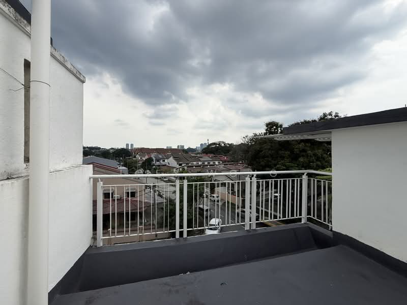 Townhouse for Sale in Bandar Utama (Selangor) - Joey Wong - Exterior - PropertyGuru.com.my