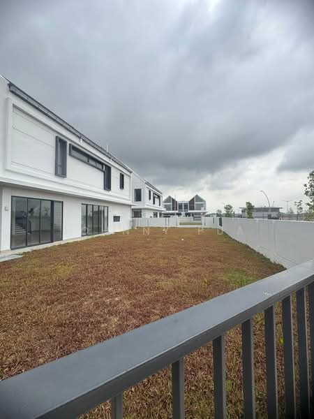 Rumah Berkembar untuk Dijual di Elmina (Shah Alam) - Johnny Pua - PropertyGuru.com.my