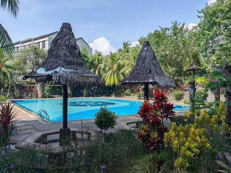 Kondominium untuk Dijual di N-Park Condominium - Aaron Ooi - Pool - PropertyGuru.com.my