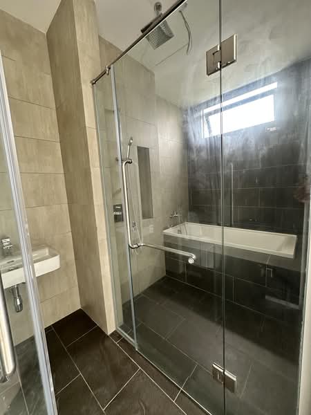 Kondominium untuk Dijual di Picasso Residence - Rex Tham - Bathroom - PropertyGuru.com.my