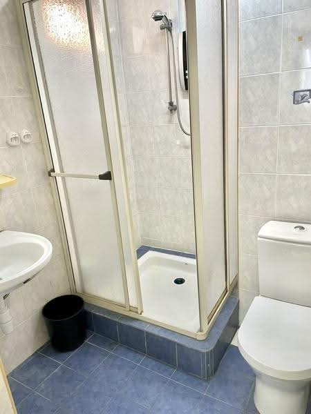 Condominium for Rent at Gold Coast Resort Condominium - Gan Chun Kai - Bathroom - PropertyGuru.com.my