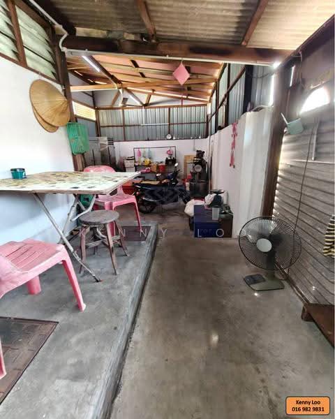 1-storey Terraced House for Sale in Alor Akar (Kuantan) - Kenny Loo - PropertyGuru.com.my