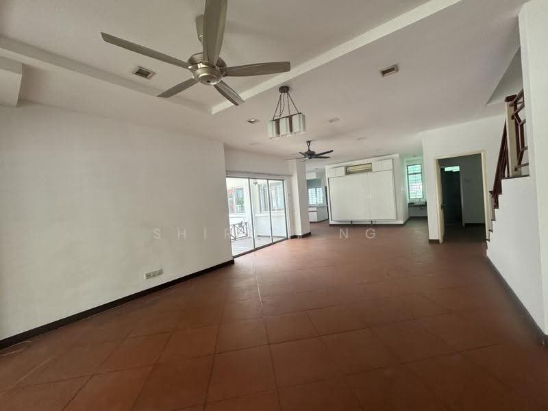 2-storey Terraced House for Sale in Ara Damansara (Ara Damansara) - Shirley Ng - Living Room - PropertyGuru.com.my