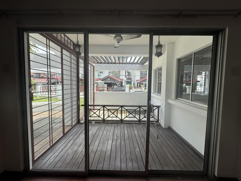 2-storey Terraced House for Sale in Ara Damansara (Ara Damansara) - Shirley Ng - Balcony - PropertyGuru.com.my