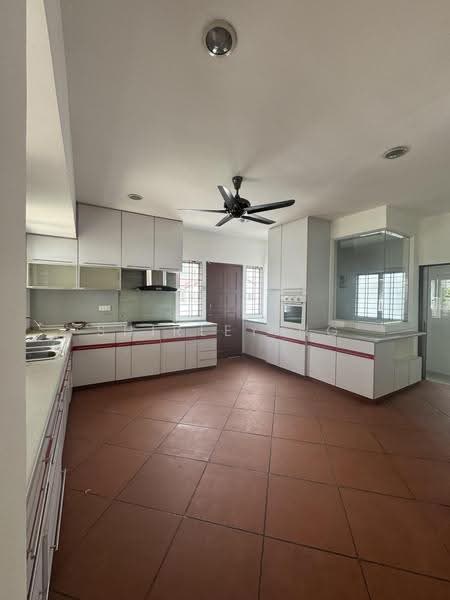 2-storey Terraced House for Sale in Ara Damansara (Ara Damansara) - Shirley Ng - Kitchen - PropertyGuru.com.my