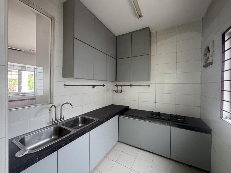 2-storey Terraced House for Sale in Ara Damansara (Ara Damansara) - Shirley Ng - Kitchen - PropertyGuru.com.my