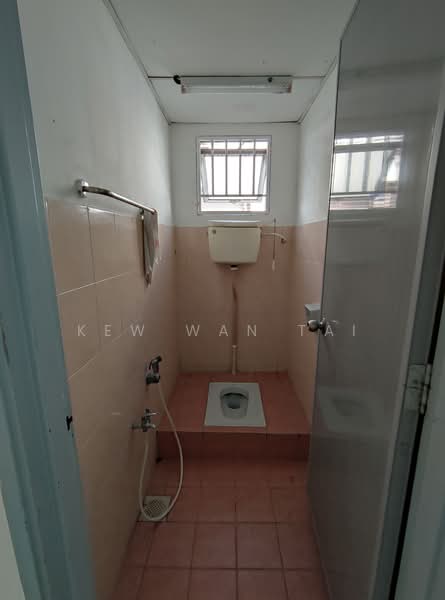 Shop / Office for Rent in Cheras (Kuala Lumpur) - Kew Wan Tai - Bathroom - PropertyGuru.com.my