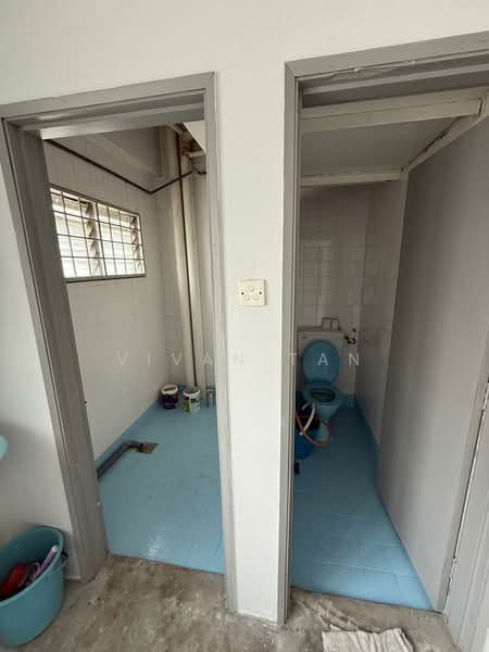 Shop / Office for Rent in Taman Bayu Perdana (Klang) - Vivan Tan - Bathroom - PropertyGuru.com.my