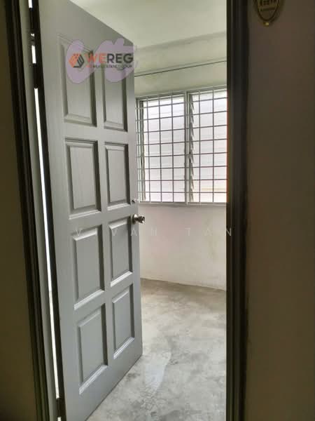 Shop / Office for Rent in Taman Bayu Perdana (Klang) - Vivan Tan - Entrance - PropertyGuru.com.my