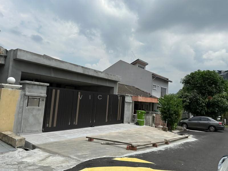1-storey Terraced House for Sale in Taman Salak Selatan (Salak South) - Vic Tan - PropertyGuru.com.my