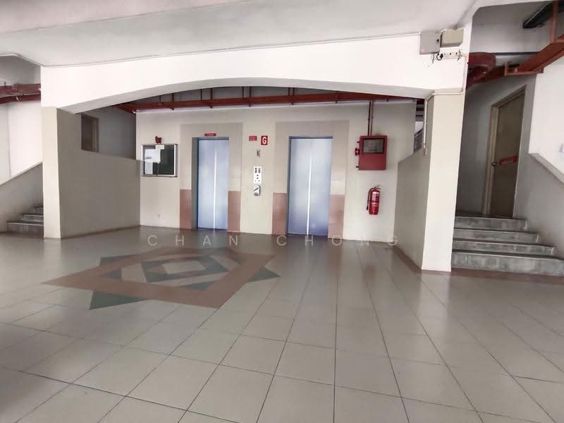 Pangsapuri untuk Dijual di Kenanga Apartments - Chan Chong Liang - Entrance - PropertyGuru.com.my