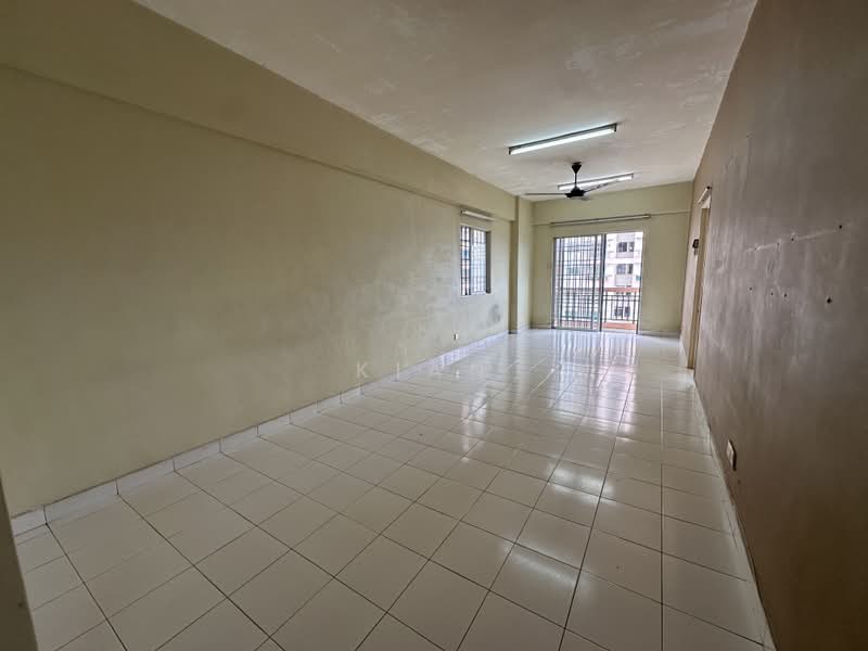 Condominium for Sale at Langat Jaya Condominium - Kian Leap - Living Room - PropertyGuru.com.my