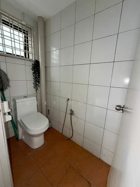 Kedai untuk Disewa di Pandan Indah (Ampang) - Vickky Wong CF - Bathroom - PropertyGuru.com.my